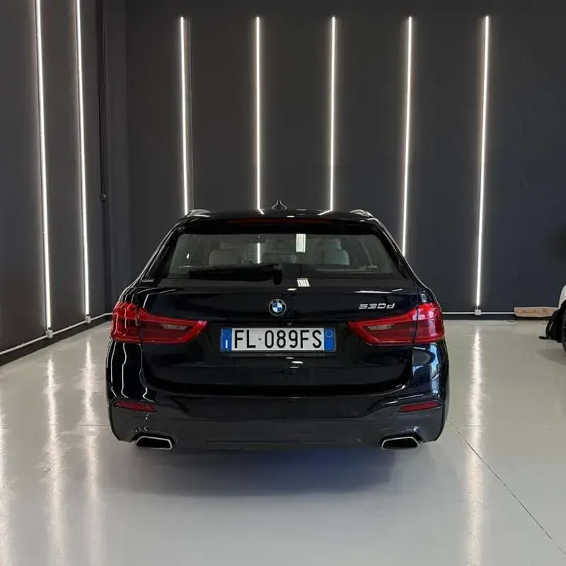 Usata BMW 530 M Sport 265 CV (194 kW) 2018 Blu/azzurro Station wagon