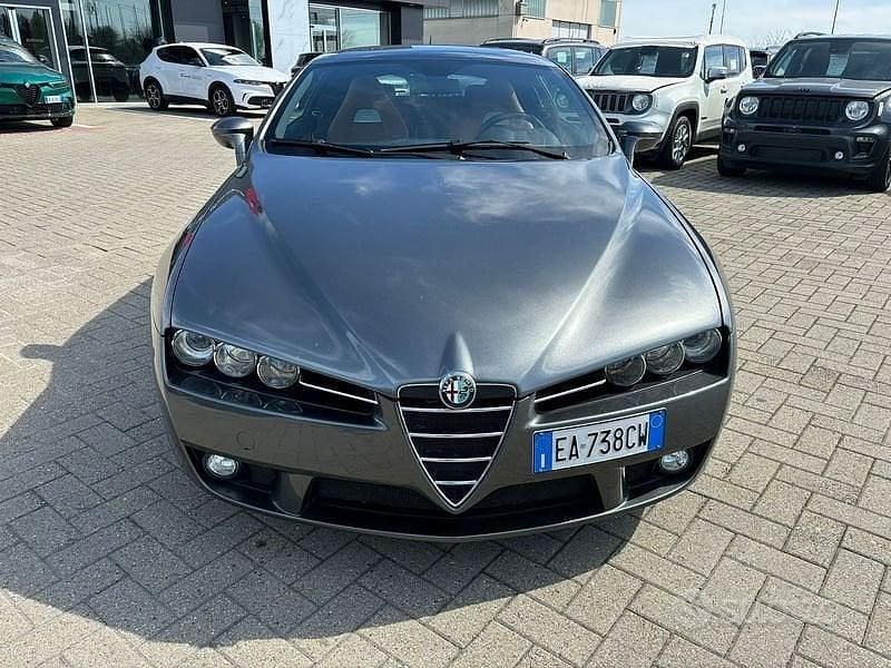 Usata Alfa Romeo Brera 200 CV (147 kW) 2010 Grigio Coupé