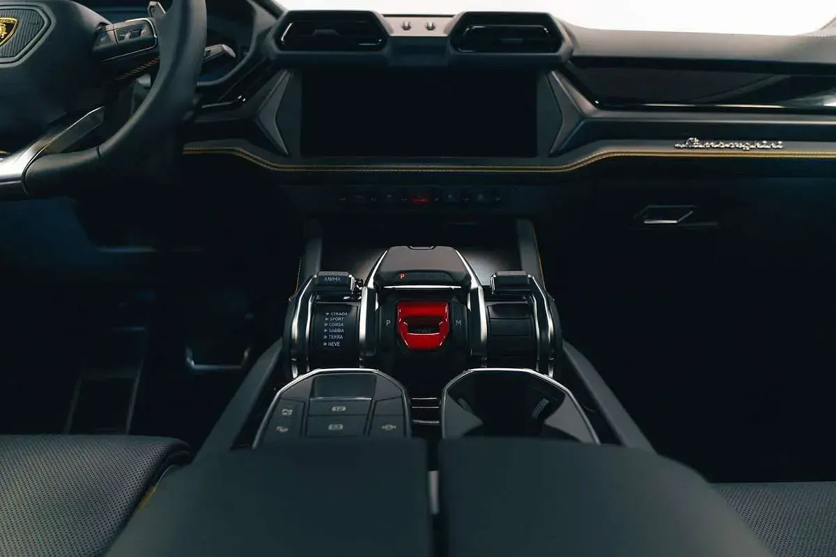 Usata Lamborghini Urus 799 CV (587 kW) 2025 Giallo SUV