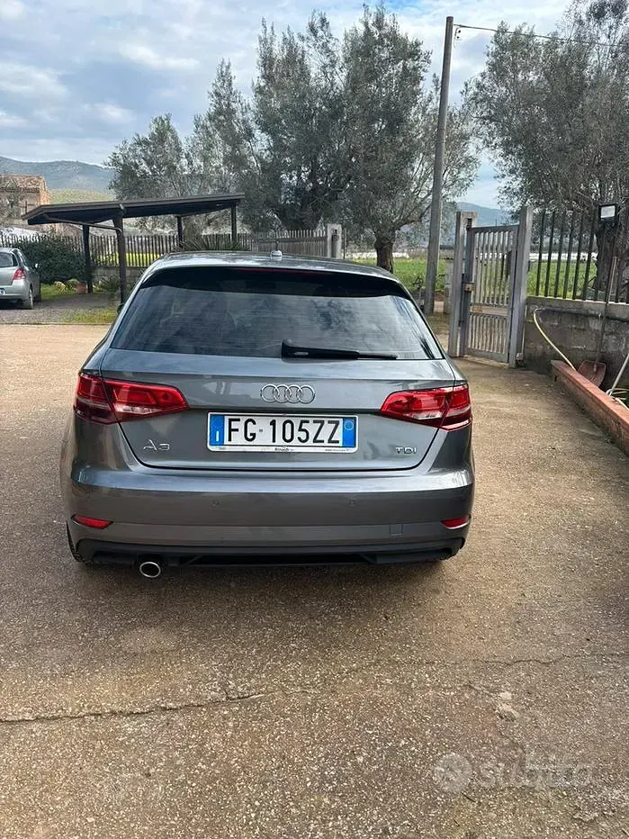 Usata Audi A3 116 CV (85 kW) 2017 Grigio Berlina