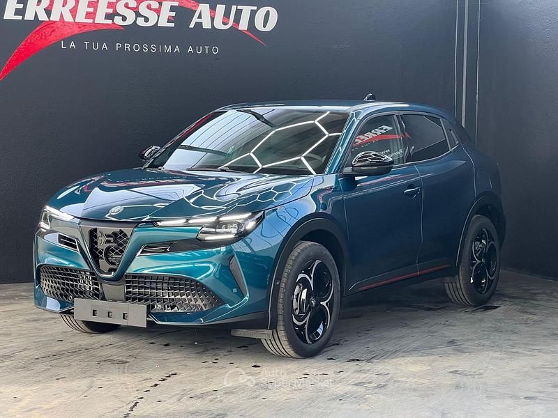 Nero Nuova 2025 Alfa Romeo Junior Edizione Speciale SUV | 30.900 € (Cara) - Immagine 1/4