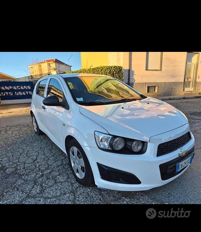 Usata Chevrolet Aveo LS 70 CV (51 kW) 2013 Bianco Berlina