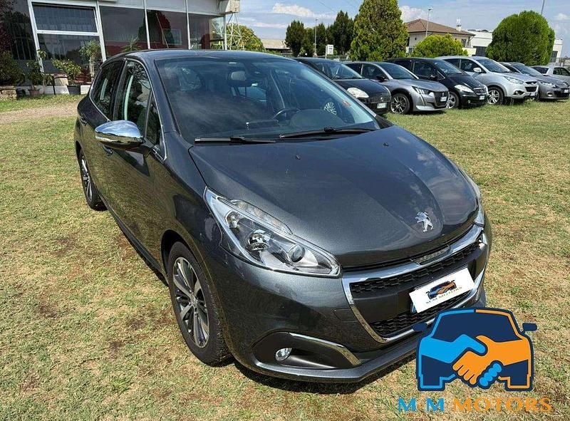 Usata Peugeot 208 110 CV (80 kW) 2015 Grigio Utilitaria