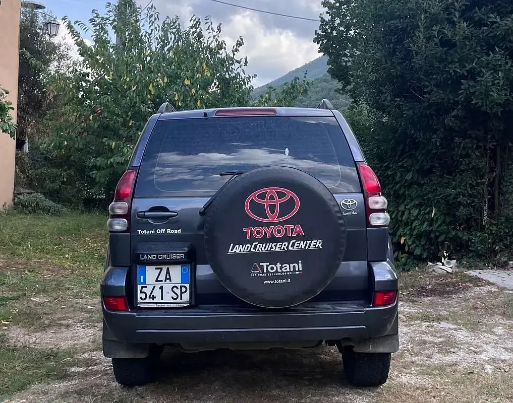 Usata Toyota Land Cruiser Sol 163 CV (119 kW) 2003 Grigio SUV