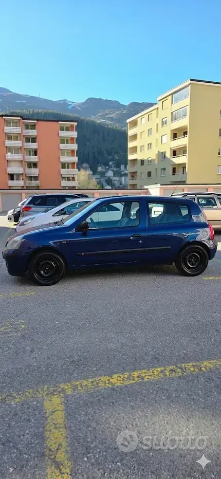 Usata Renault Clio II 58 CV (42 kW) 2004 Bluazzurro Berlina