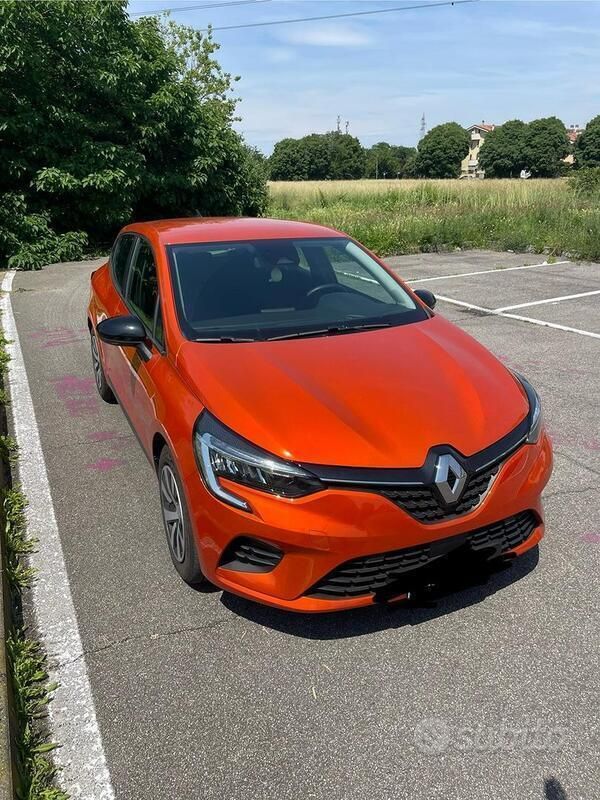 Usata Renault Clio V Equilibre 91 CV (66 kW) 2023 Arancione Berlina