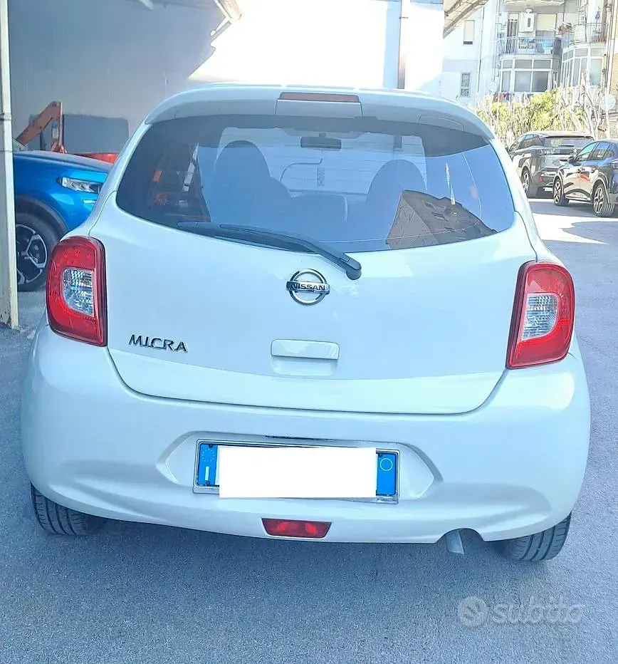 Usata Nissan Micra 80 CV (58 kW) 2015 Beige Utilitaria