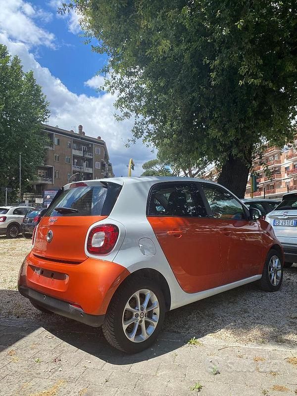 Usata Smart ForFour Passion 71 CV (52 kW) 2015 Arancione Utilitaria