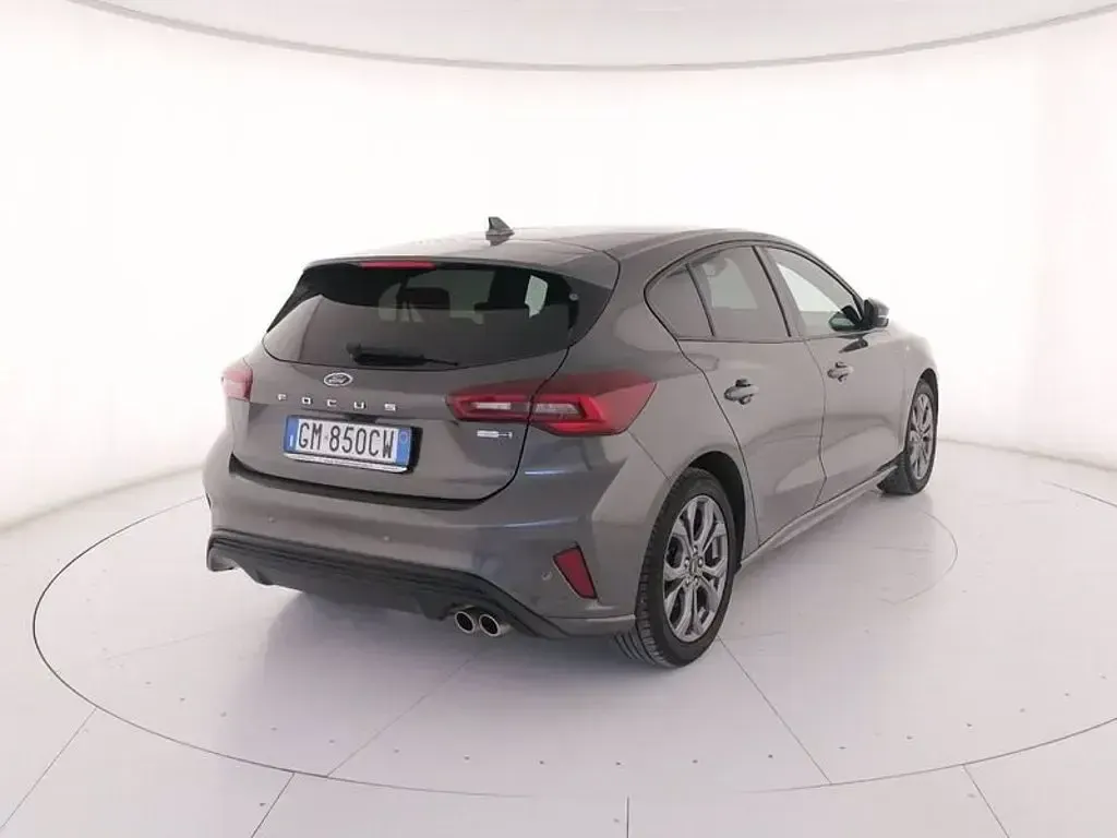 Usata Ford Focus ST-Line 125 CV (91 kW) 2022 Grigio Utilitaria