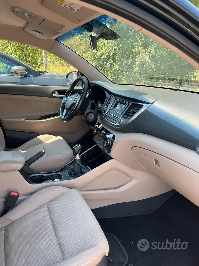 Usata Hyundai Tucson Comfort 116 CV (85 kW) 2015 Nero SUV
