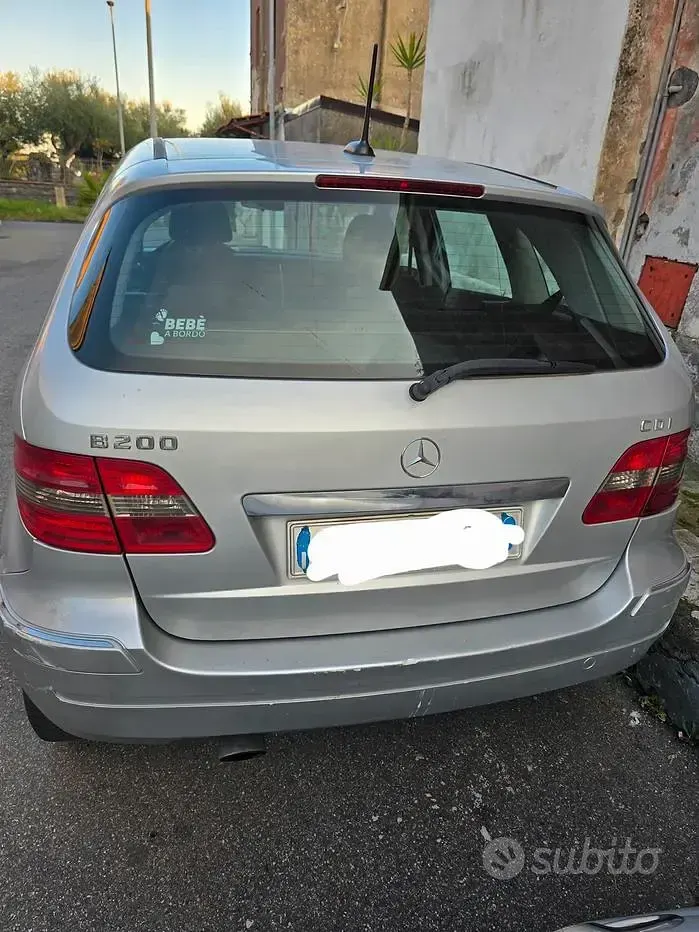Usata Mercedes B200 140 CV (102 kW) 2007 Grigio Monovolume