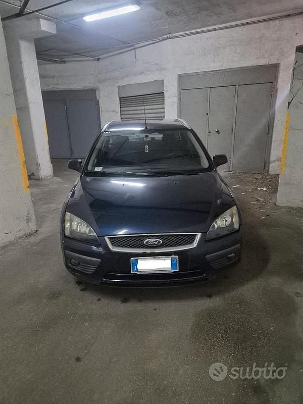 Usata Ford Focus 105 CV (77 kW) 2005 Blu Station wagon