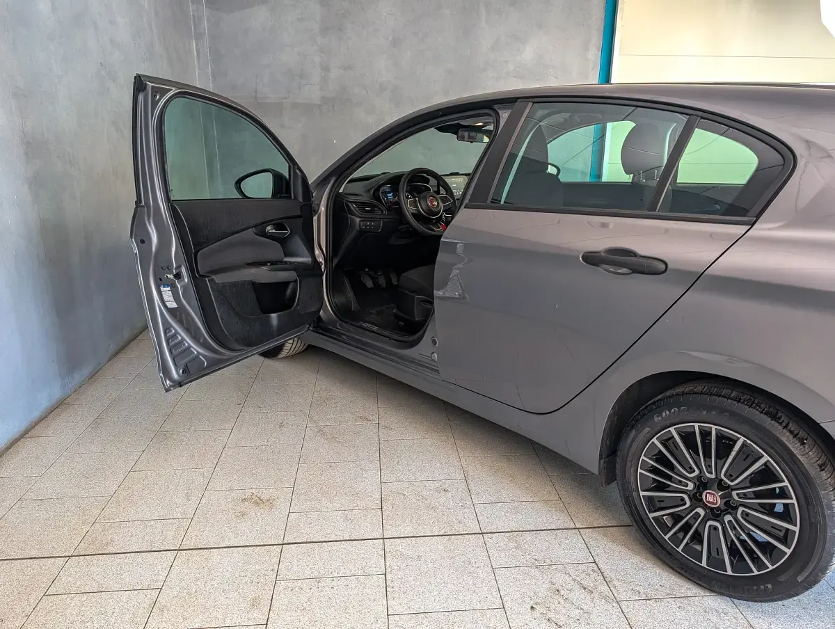 Usata Fiat Tipo 101 CV (74 kW) 2023 Grigio Berlina