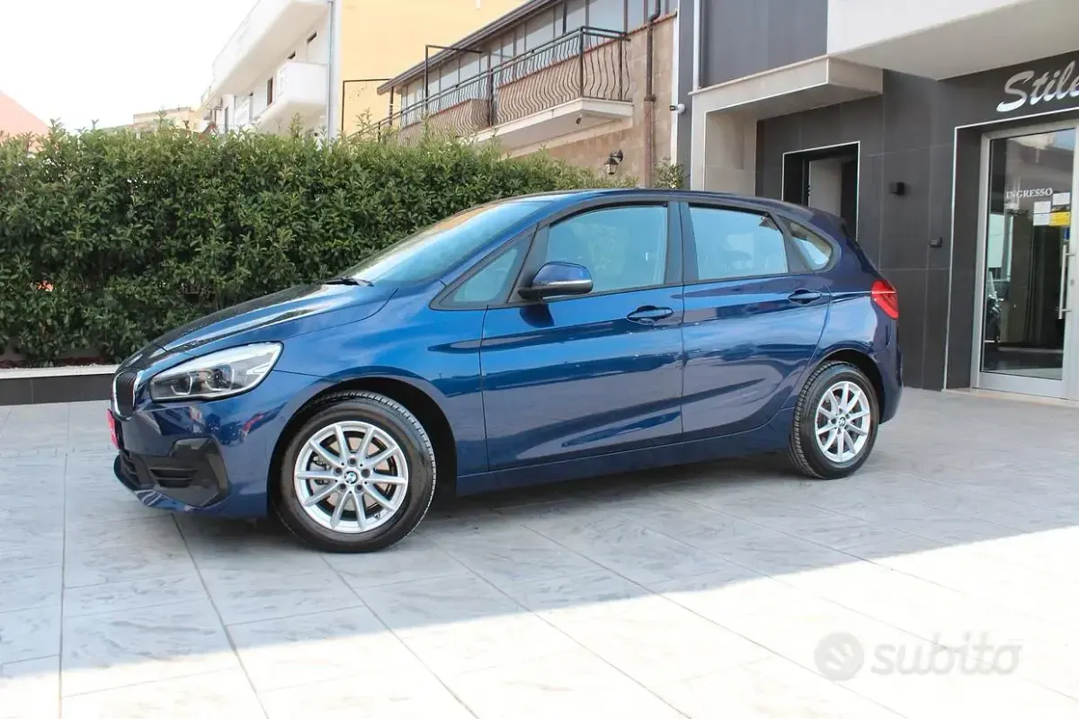 Usata BMW 216 Active Tourer Comfort Edition 116 CV (85 kW) 2021 Blu Monovolume