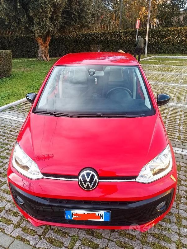 Usata VW up! 2017 Rosso Utilitaria