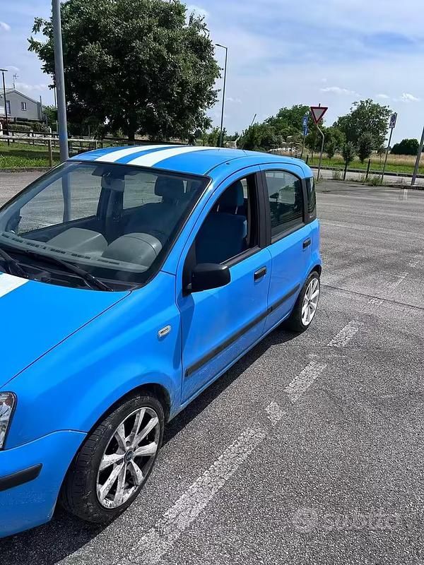 Usata Fiat Panda 60 CV (44 kW) 2005 Blu Utilitaria