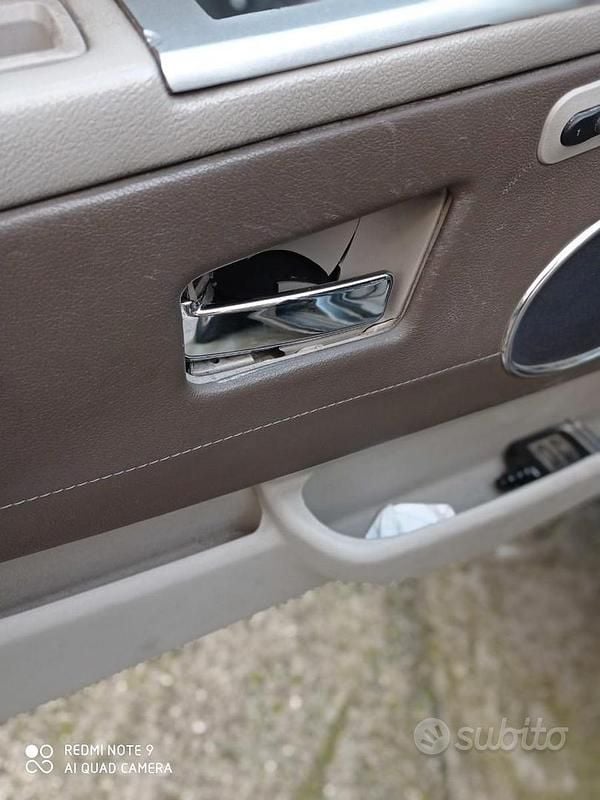 Usata Jeep Grand Cherokee 218 CV (160 kW) 2006 Grigio SUV