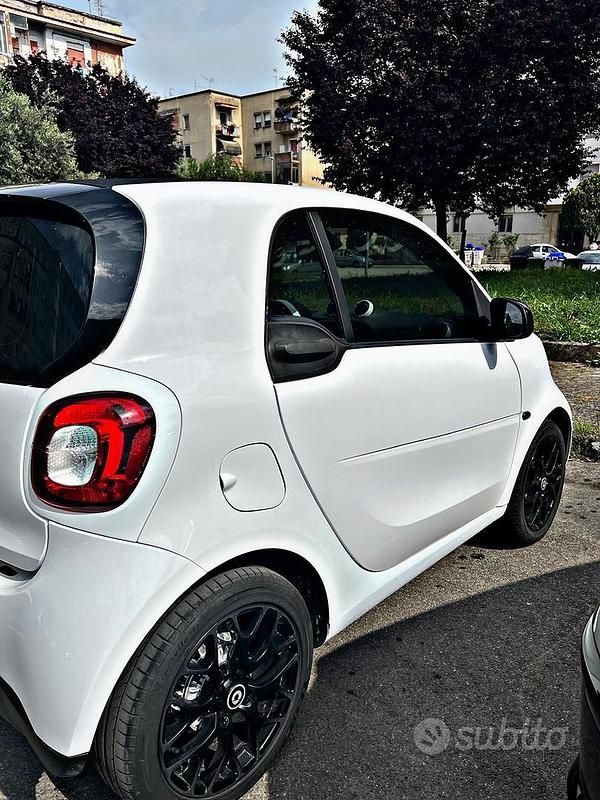 Usata Smart ForTwo Electric Drive 60 kW (82 CV) 2018 Bianco Coupé