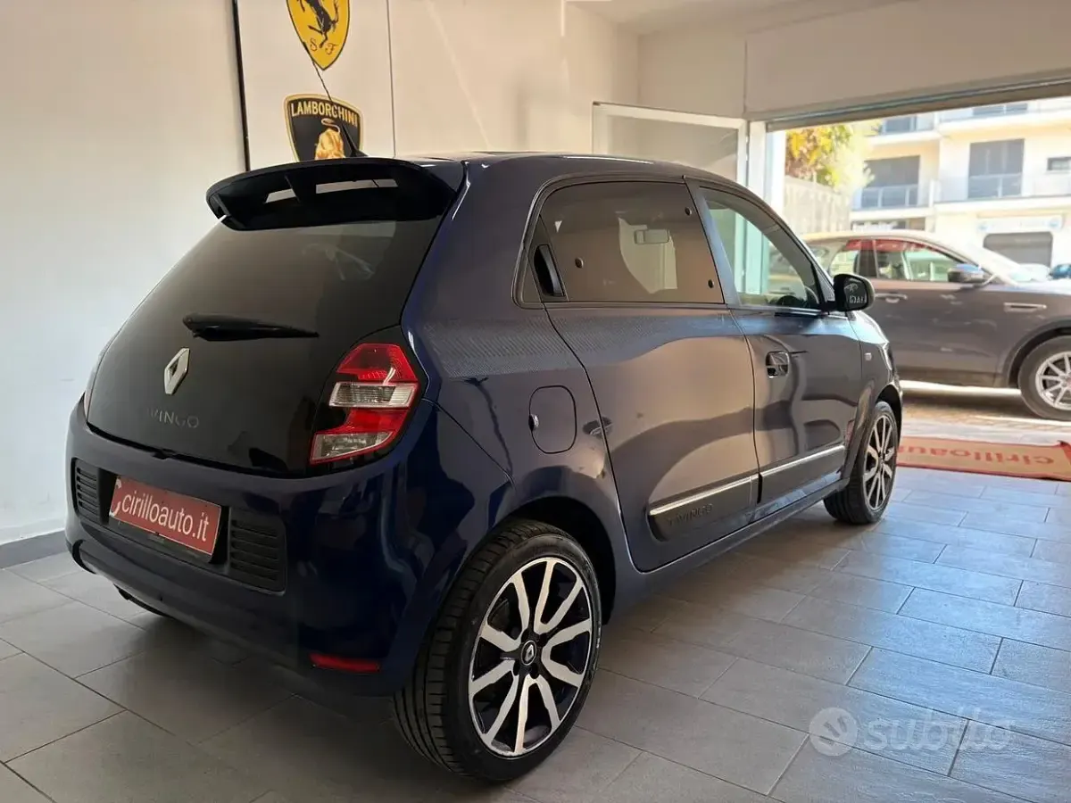 Usata Renault Twingo 90 CV (66 kW) 2016 Viola Utilitaria