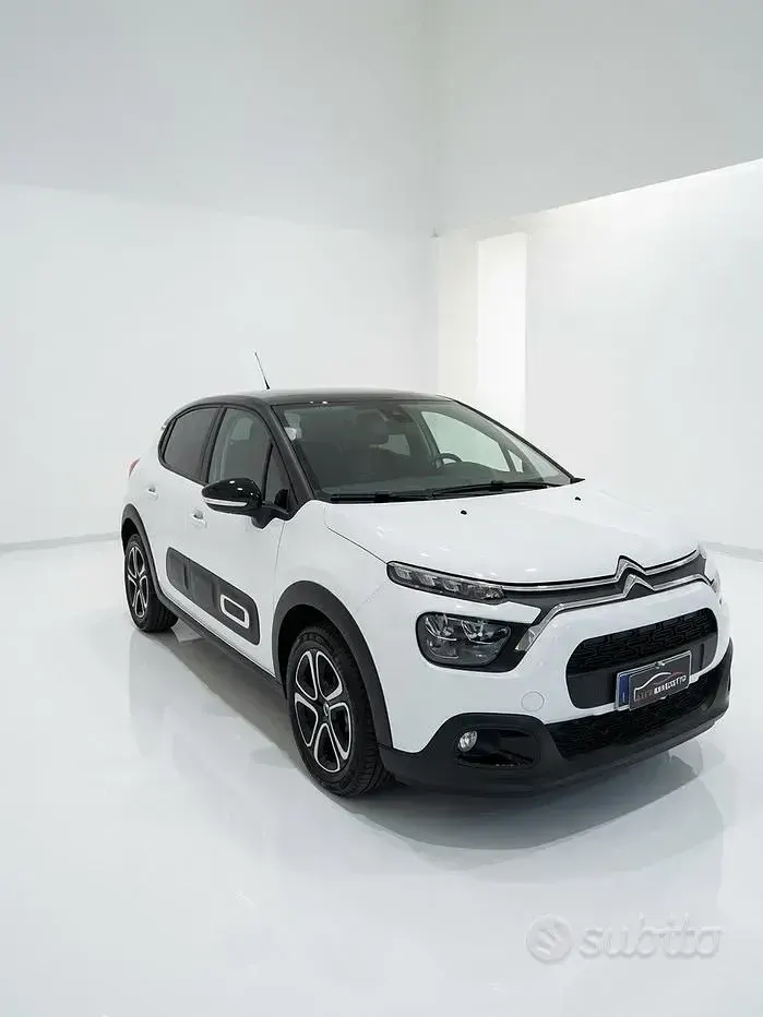 Usata Citroën C3 PureTech 83 CV (61 kW) 2024 Bianco Berlina