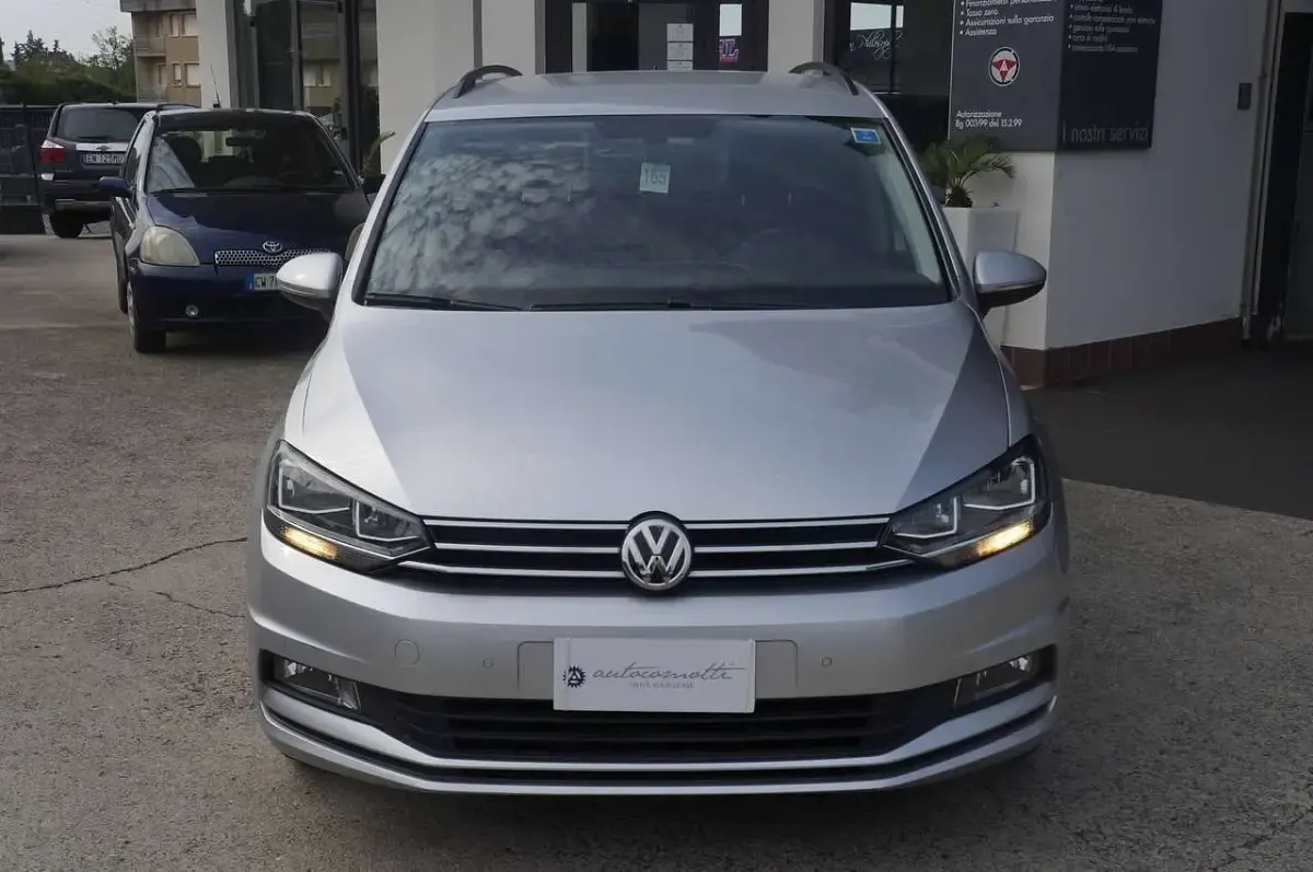 Usata VW Touran Business 116 CV (85 kW) 2017 Argento Monovolume