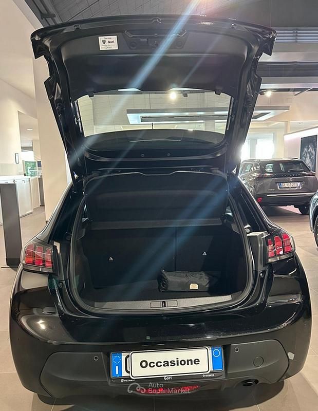 Usata Peugeot 208 76 CV (55 kW) 2023 Nero Utilitaria