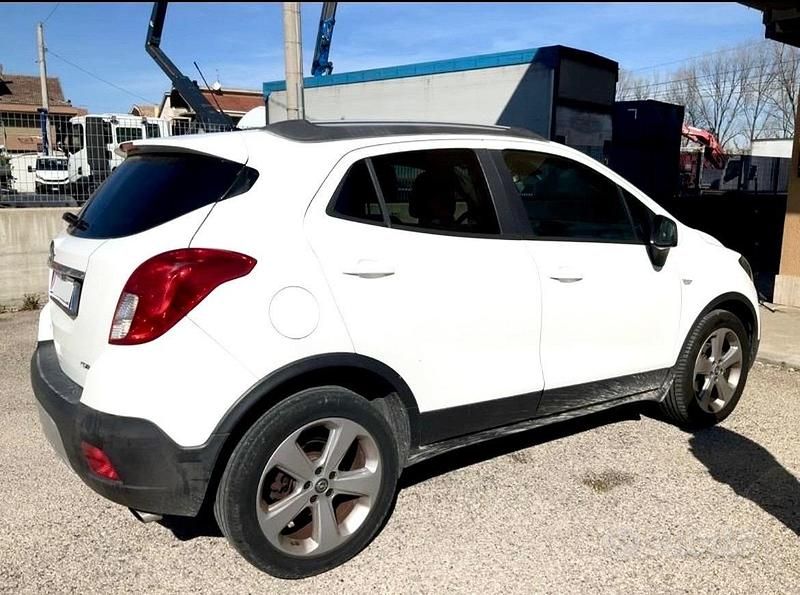 Usata Opel Mokka 130 CV (95 kW) 2015 Bianco SUV
