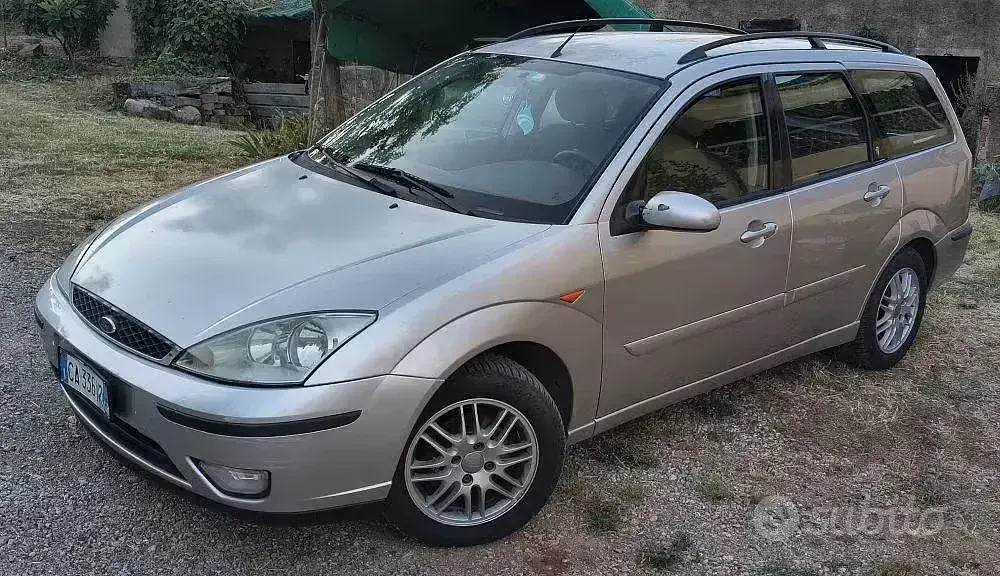 Usata Ford Focus 100 CV (73 kW) 2002 Grigio Station wagon