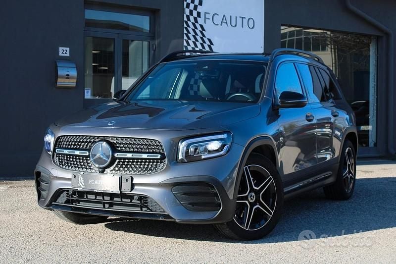 Usata Mercedes GLB200 Premium 150 CV (110 kW) 2023 Grigio SUV