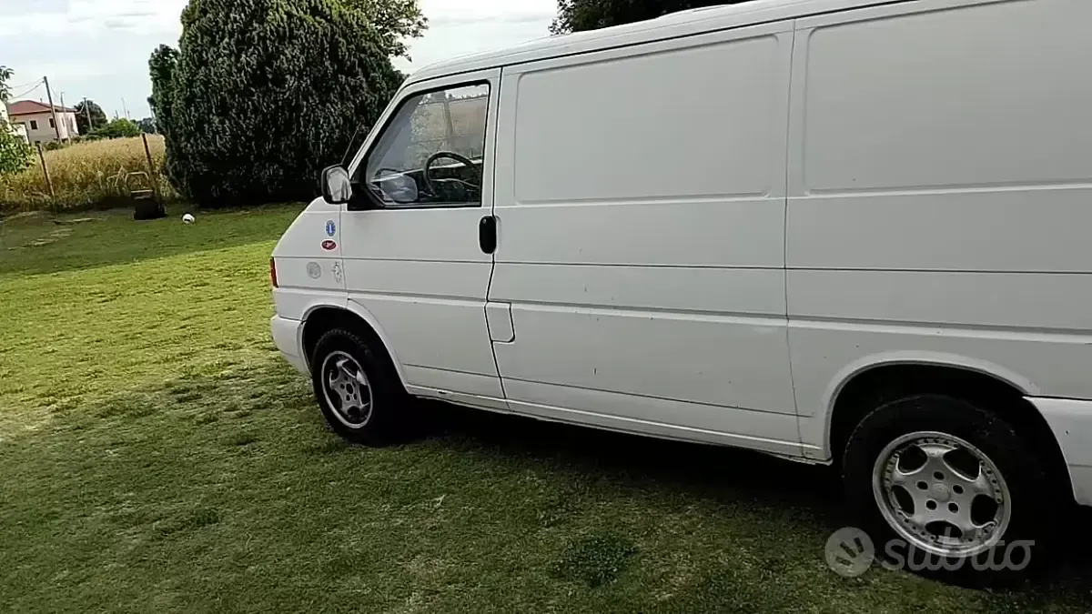 Usata VW Transporter 75 CV (55 kW) 2000 Furgone
