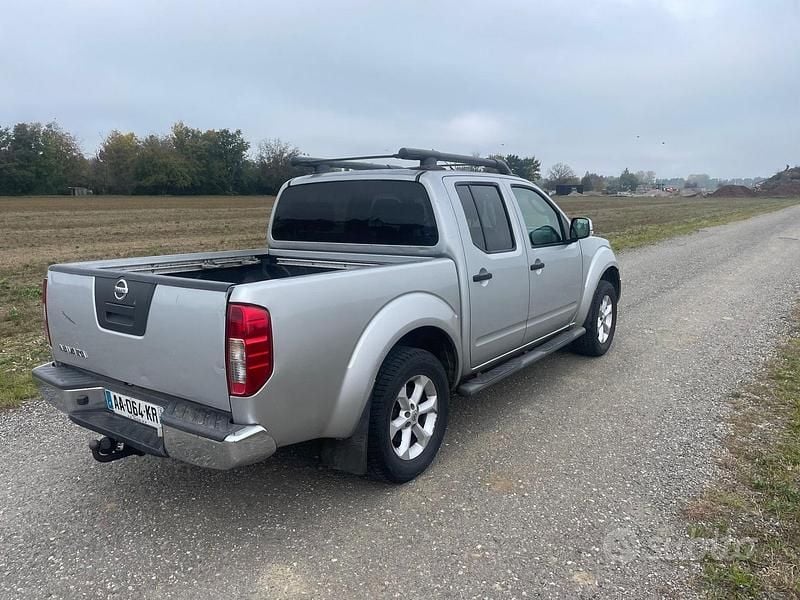 Usata Nissan Navara XE 171 CV (125 kW) 2008 Grigio Pick-up