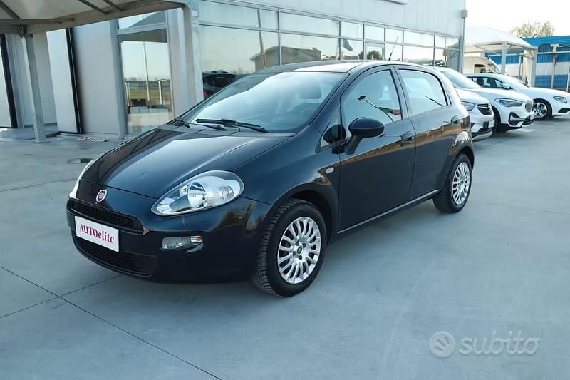 Usata Fiat Punto Street 69 CV (50 kW) 2016 Blu/azzurro Utilitaria