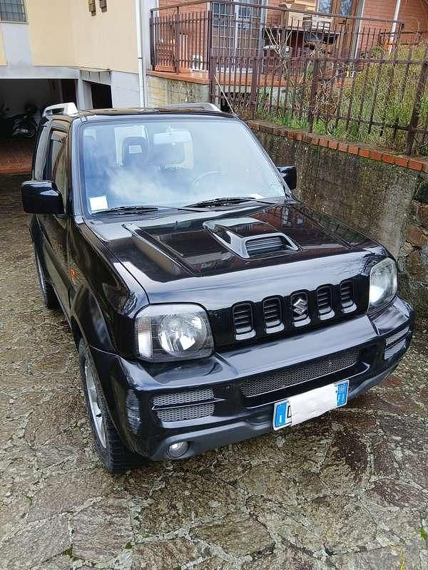 Usata Suzuki Jimny 86 CV (63 kW) 2009 Nero SUV