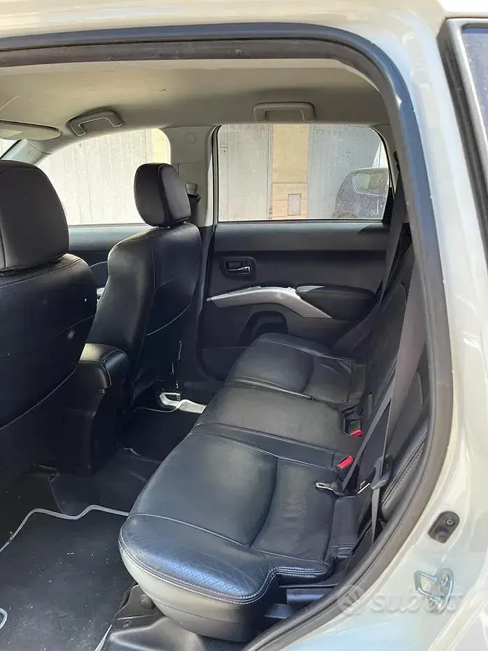 Usata Peugeot 4007 156 CV (114 kW) 2009 SUV