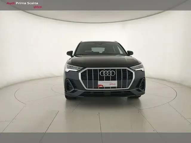 Usata Audi Q3 S-Line 150 CV (110 kW) 2024 Nero mito metallizzato SUV