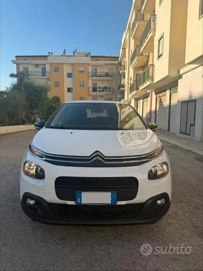 Usata Citroën C3 Feel 102 CV (75 kW) 2019 Bianco Utilitaria