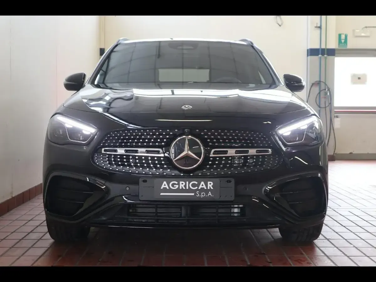 Usata Mercedes GLA200 Advanced Plus 150 CV (110 kW) 2025 Nero SUV