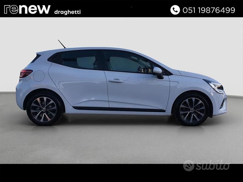 Käytetty Renault Clio V Zen 140 HP (102 kW) 2022 Valkoinen Sedan