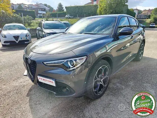 Usata Alfa Romeo Stelvio Sprint 160 CV (117 kW) 2022 Grigio SUV