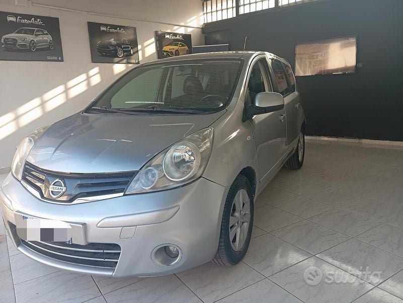 Usata Nissan Note 86 CV (63 kW) 2010 Grigio Utilitaria