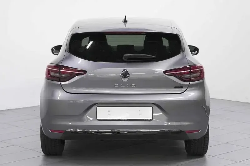 Usata Renault Clio Techno 145 CV (106 kW) 2023 Grigio Utilitaria