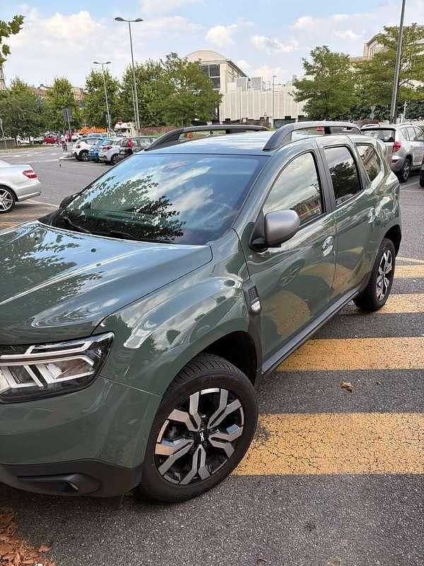 Verde Usata 2023 Dacia Duster Comfort SUV | 15.500 € (Ottimo prezzo) - Immagine 1/4
