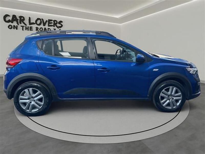 Usata Dacia Sandero Comfort 101 CV (74 kW) 2022 Blu scuro Utilitaria