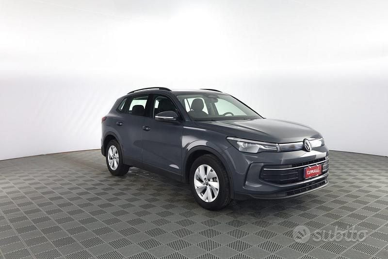Usata VW Tiguan Life 150 CV (110 kW) 2025 Dolphin grey SUV