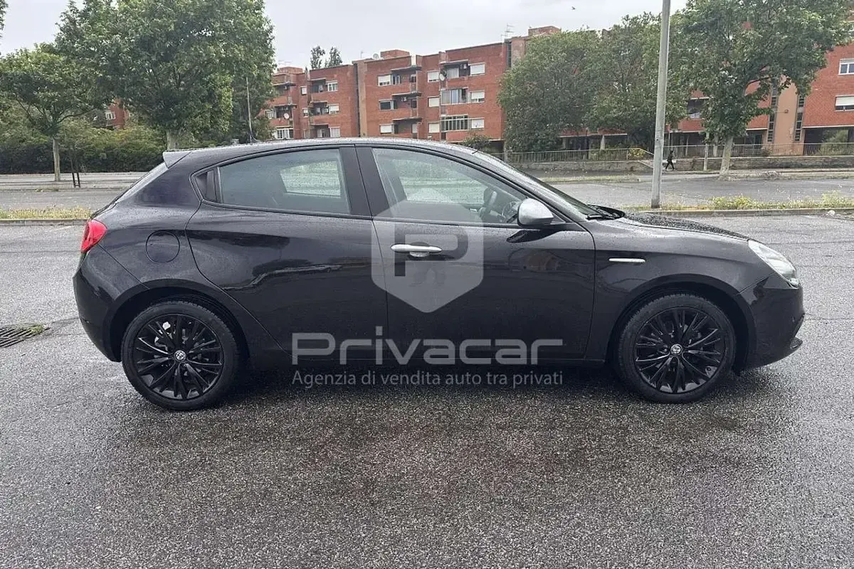 Usata Alfa Romeo Giulietta Business 120 CV (88 kW) 2017 Nero Utilitaria