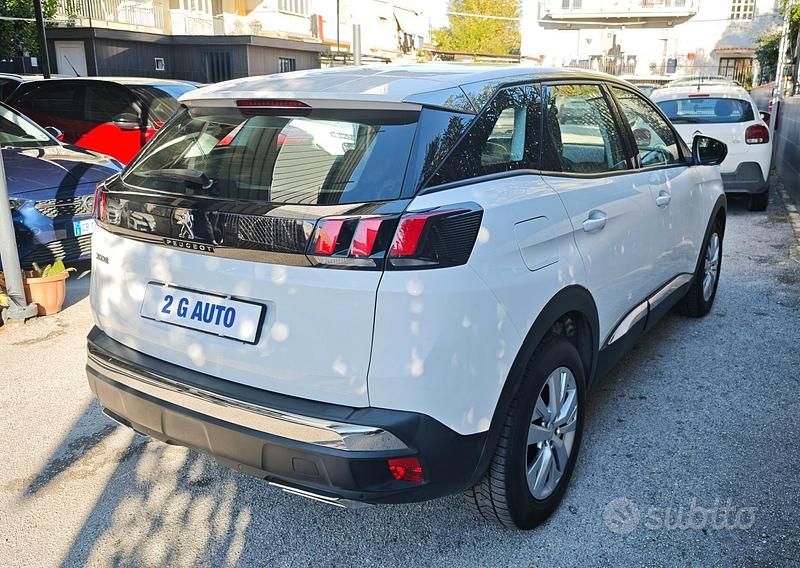 Usata Peugeot 3008 Allure 130 CV (95 kW) 2019 Bianco SUV