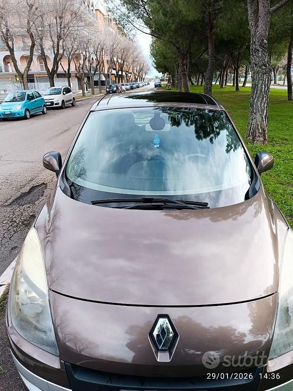 Usata Renault Scénic III 2010 Marrone Monovolume
