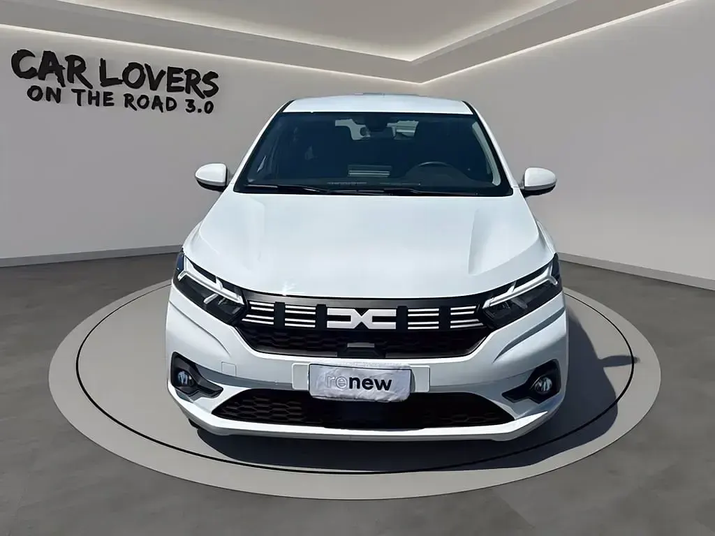 Usata Dacia Sandero Expression 101 CV (74 kW) 2023 369 bianco ghiaccio Utilitaria