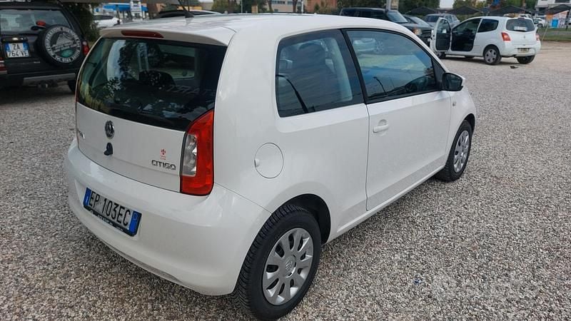 Usata Skoda Citigo Active 60 CV (44 kW) 2012 Bianco Utilitaria