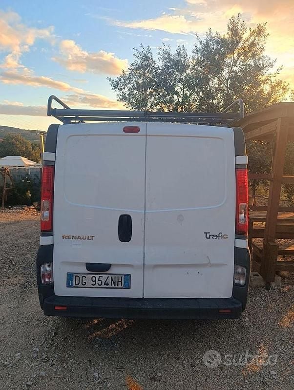 Usata Renault Trafic 145 CV (106 kW) 2007 Monovolume